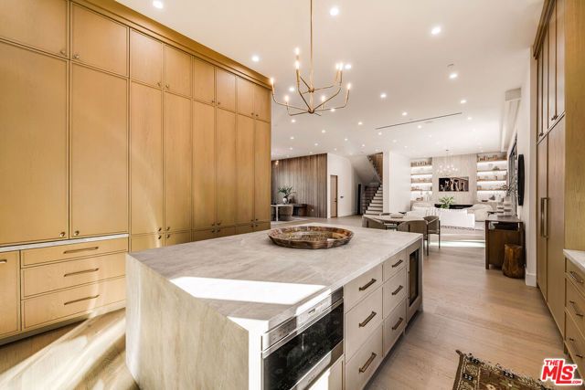 4425 Atoll Avenue, Sherman Oaks, CA 91423