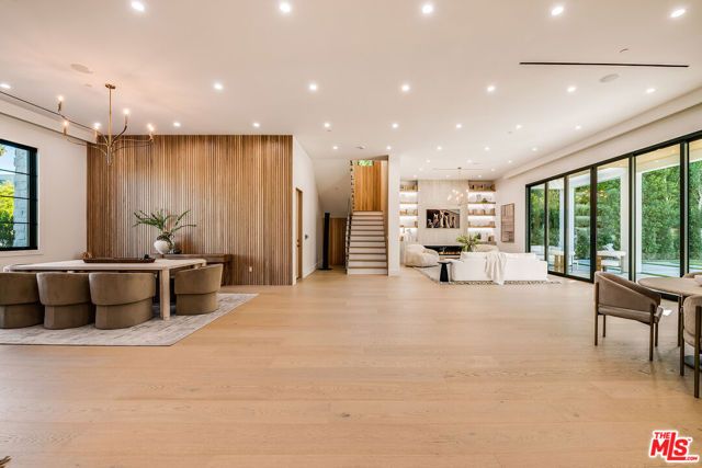 4425 Atoll Avenue, Sherman Oaks, CA 91423