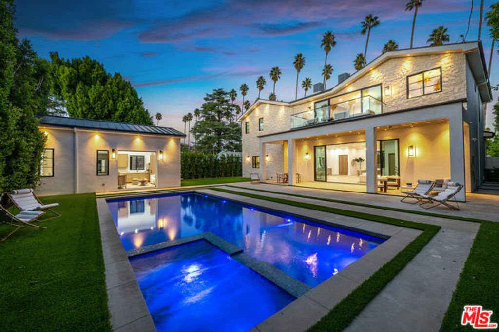 4425 Atoll Avenue, Sherman Oaks, CA 91423