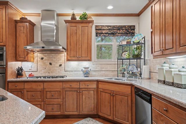 1380 Knolls Dr, Copperopolis, CA 95228