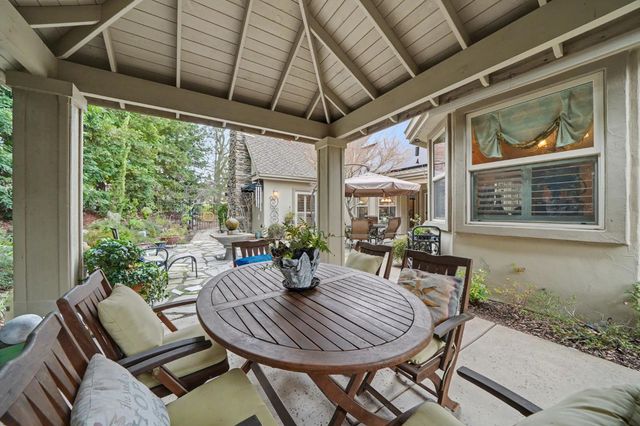 1380 Knolls Dr, Copperopolis, CA 95228