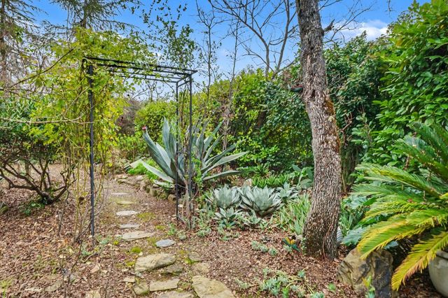 1380 Knolls Dr, Copperopolis, CA 95228