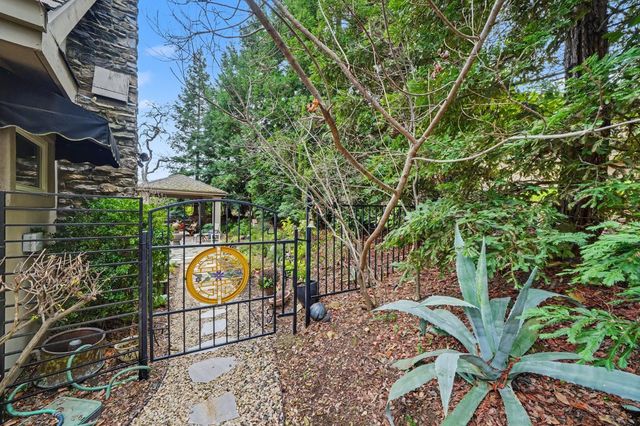 1380 Knolls Dr, Copperopolis, CA 95228