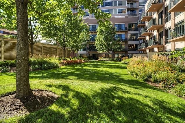 807 DAVIS Street 1308, Evanston, IL 60201