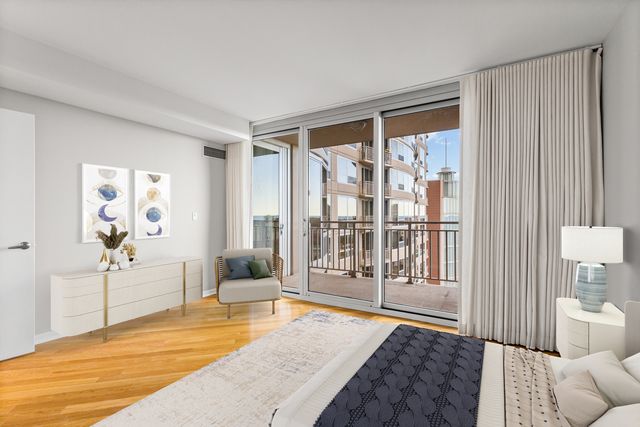 807 DAVIS Street 1308, Evanston, IL 60201