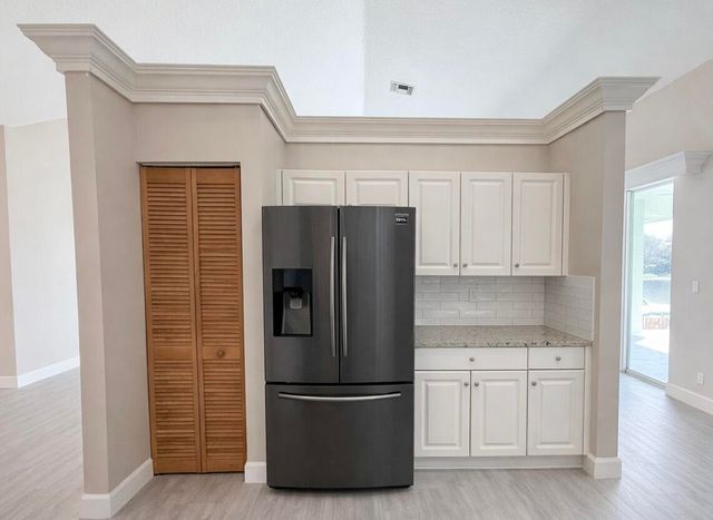 1168 Hatteras Circle, Greenacres, FL 33413