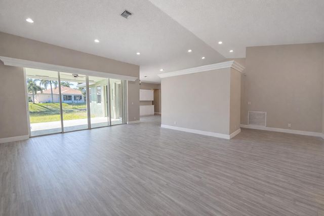 1168 Hatteras Circle, Greenacres, FL 33413