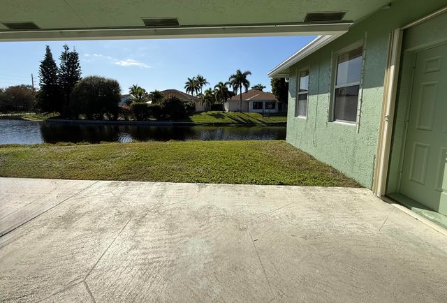 1168 Hatteras Circle, Greenacres, FL 33413