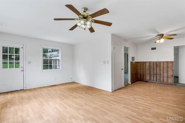 425 Bush Drive, Ballwin, MO 63021