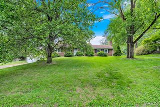 425 Bush Drive, Ballwin, MO 63021