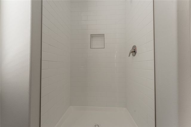 233 E 10th Street, Fayetteville, AR 72701