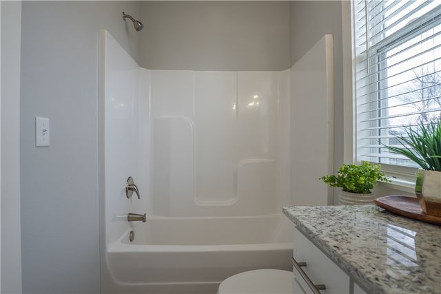 233 E 10th Street, Fayetteville, AR 72701