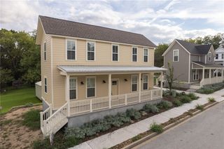 233 E 10th Street, Fayetteville, AR 72701