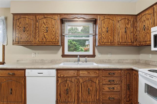 1218 Raedel Road, Eau Claire, WI 54703