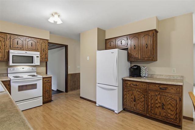 1218 Raedel Road, Eau Claire, WI 54703