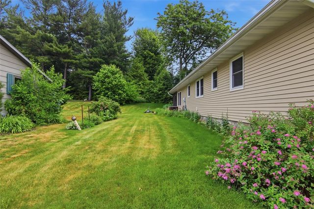 1218 Raedel Road, Eau Claire, WI 54703