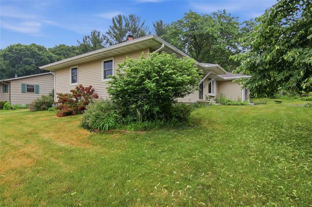 1218 Raedel Road, Eau Claire, WI 54703