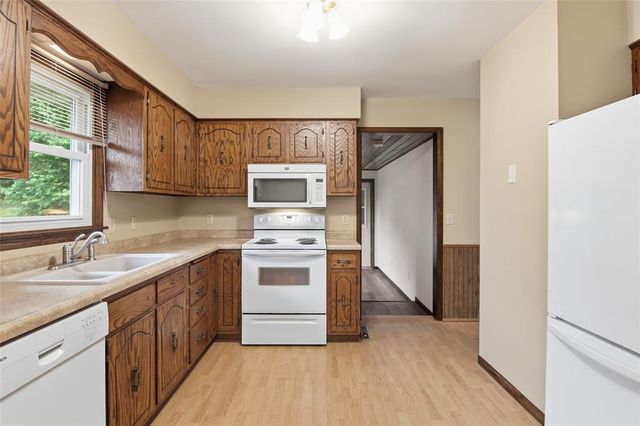 1218 Raedel Road, Eau Claire, WI 54703