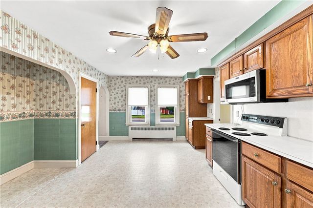 357 Old River Road, Lincoln, RI 02838