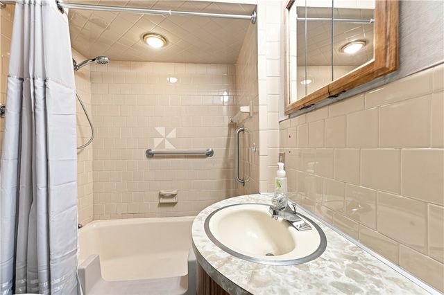 357 Old River Road, Lincoln, RI 02838