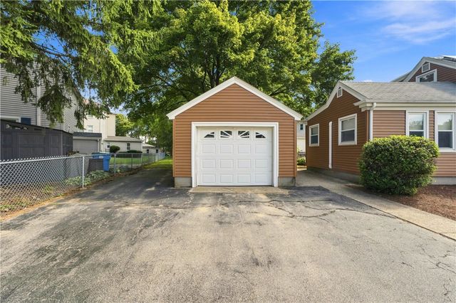 357 Old River Road, Lincoln, RI 02838