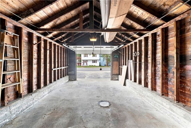357 Old River Road, Lincoln, RI 02838