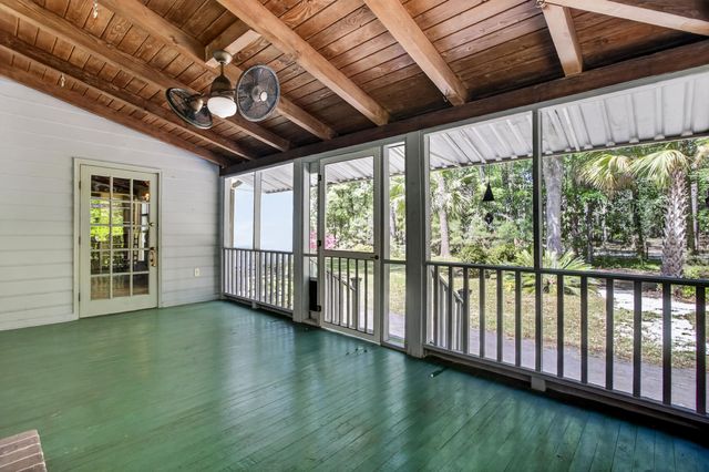 104 Willis Lane, Summerville, SC 29483