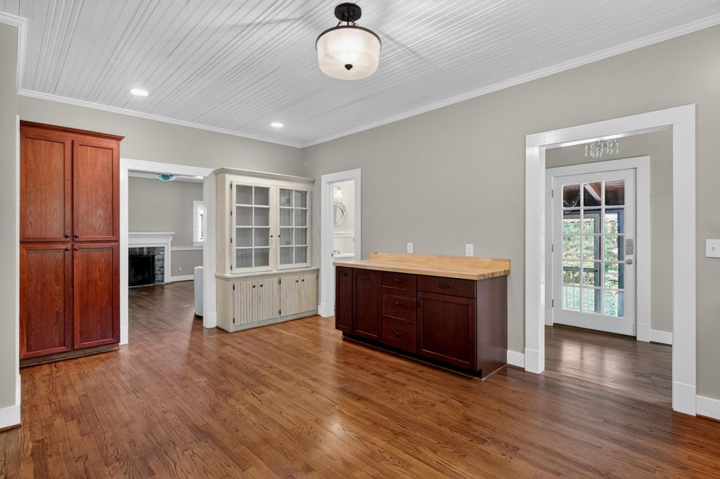 Image 20 of property listing at 104 Willis Lane, Summerville, SC 29483
