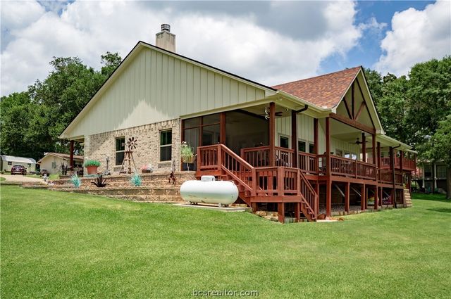 11 Dogwood, Hilltop Lakes, TX 77871