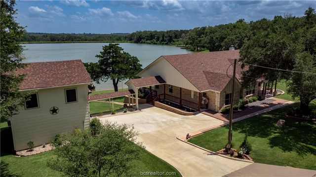 11 Dogwood, Hilltop Lakes, TX 77871