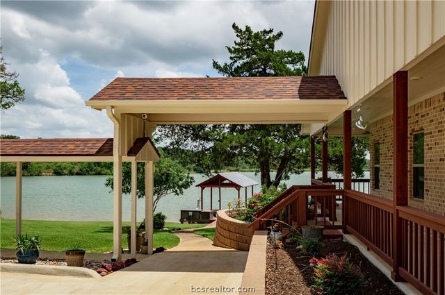 11 Dogwood, Hilltop Lakes, TX 77871