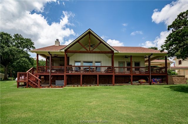 11 Dogwood, Hilltop Lakes, TX 77871