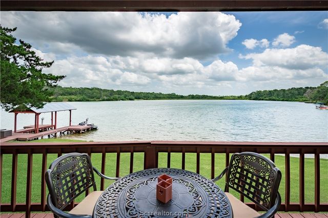 11 Dogwood, Hilltop Lakes, TX 77871