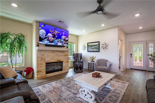 11 Dogwood, Hilltop Lakes, TX 77871