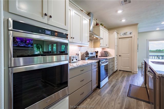 11 Dogwood, Hilltop Lakes, TX 77871