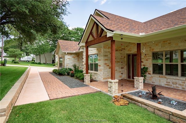 11 Dogwood, Hilltop Lakes, TX 77871