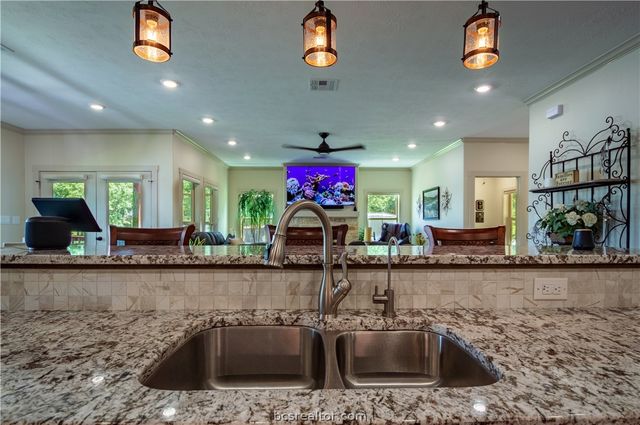 11 Dogwood, Hilltop Lakes, TX 77871