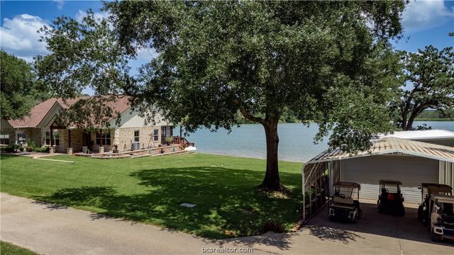 11 Dogwood, Hilltop Lakes, TX 77871