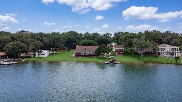 11 Dogwood, Hilltop Lakes, TX 77871