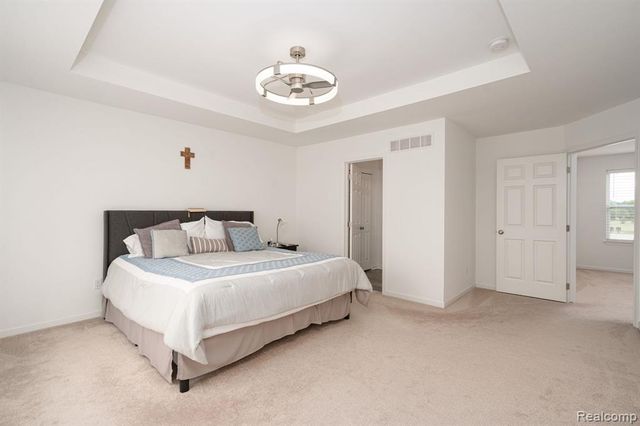 48904 Carnegie Way, Macomb, MI 48042