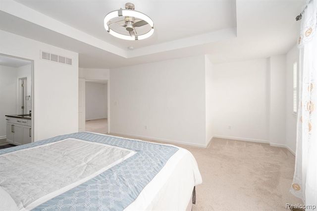 48904 Carnegie Way, Macomb, MI 48042