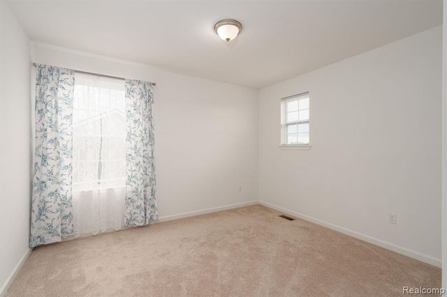 48904 Carnegie Way, Macomb, MI 48042