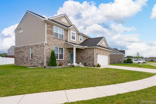 48904 Carnegie Way, Macomb, MI 48042