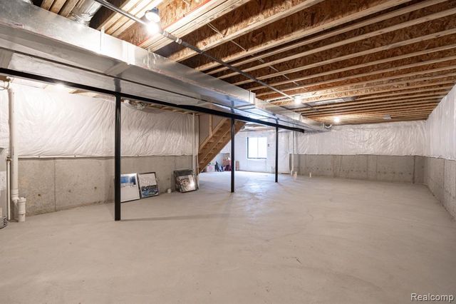 48904 Carnegie Way, Macomb, MI 48042