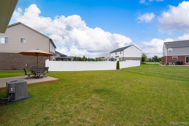 48904 Carnegie Way, Macomb, MI 48042