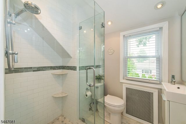 37 Evans Rd, Bloomfield Twp., NJ 07003