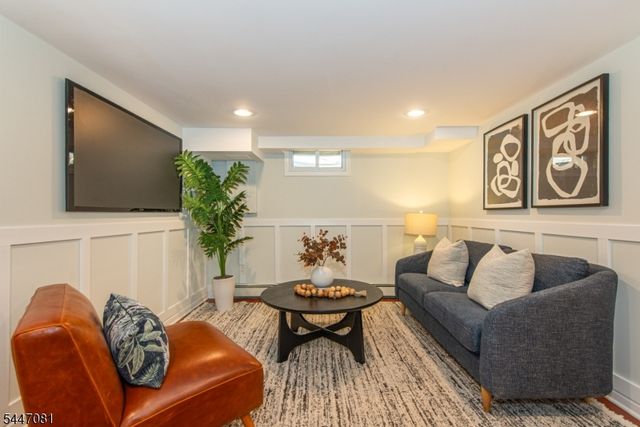 37 Evans Rd, Bloomfield Twp., NJ 07003