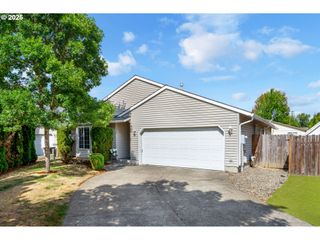 558 Se 71ST Ave, Hillsboro, OR 97123