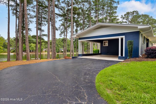 172 Pine Ridge Drive, Whispering Pines, NC 28327