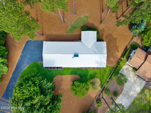 172 Pine Ridge Drive, Whispering Pines, NC 28327